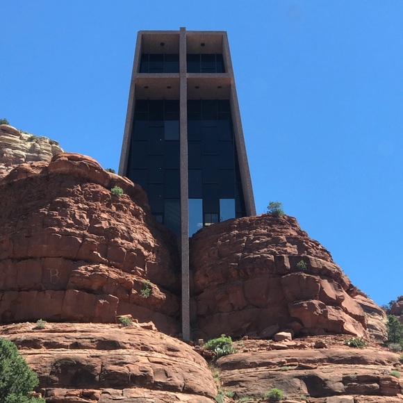 Meet your Posher, Leticia - Picture 3 of 5